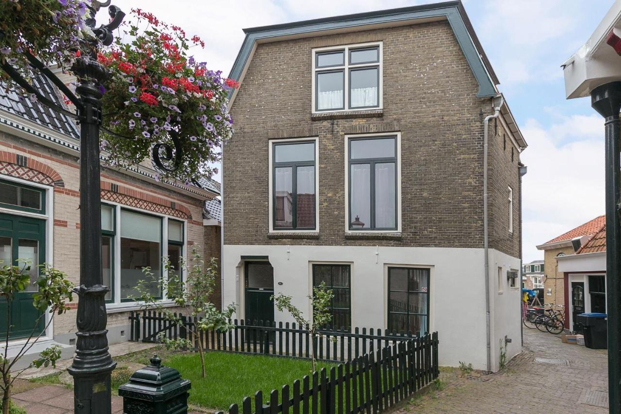 Knus Vertoeven In Een Historisch Pand In Grou. エクステリア 写真