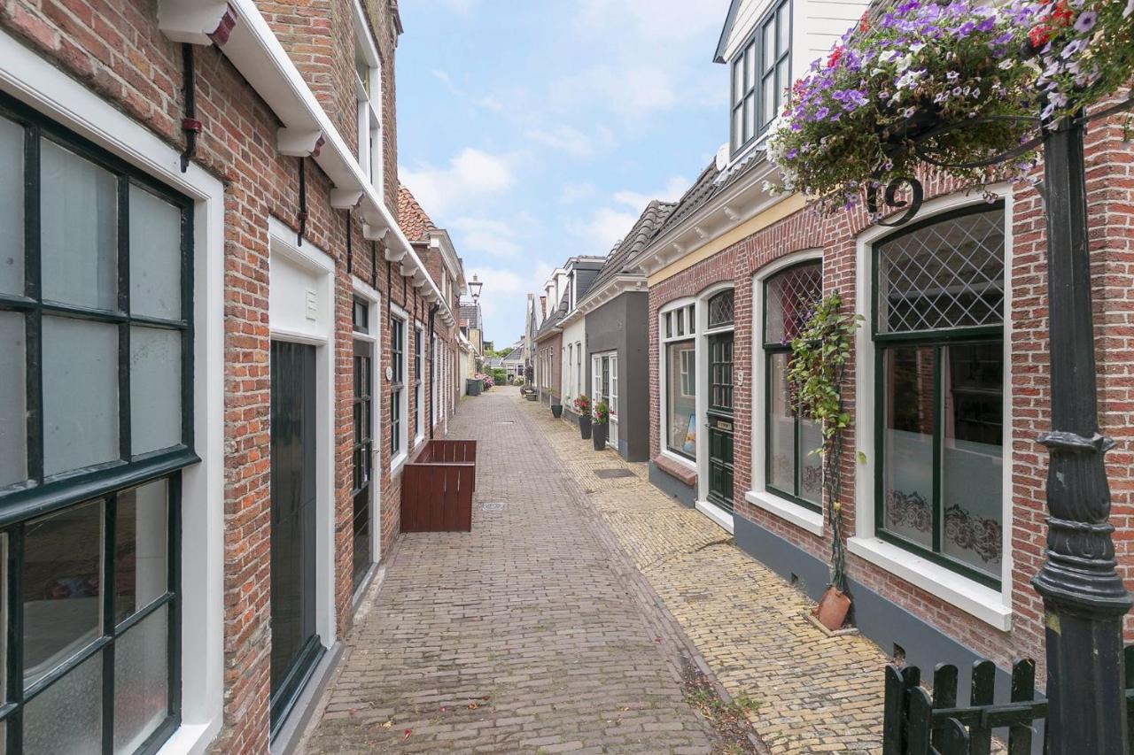 Knus Vertoeven In Een Historisch Pand In Grou. エクステリア 写真